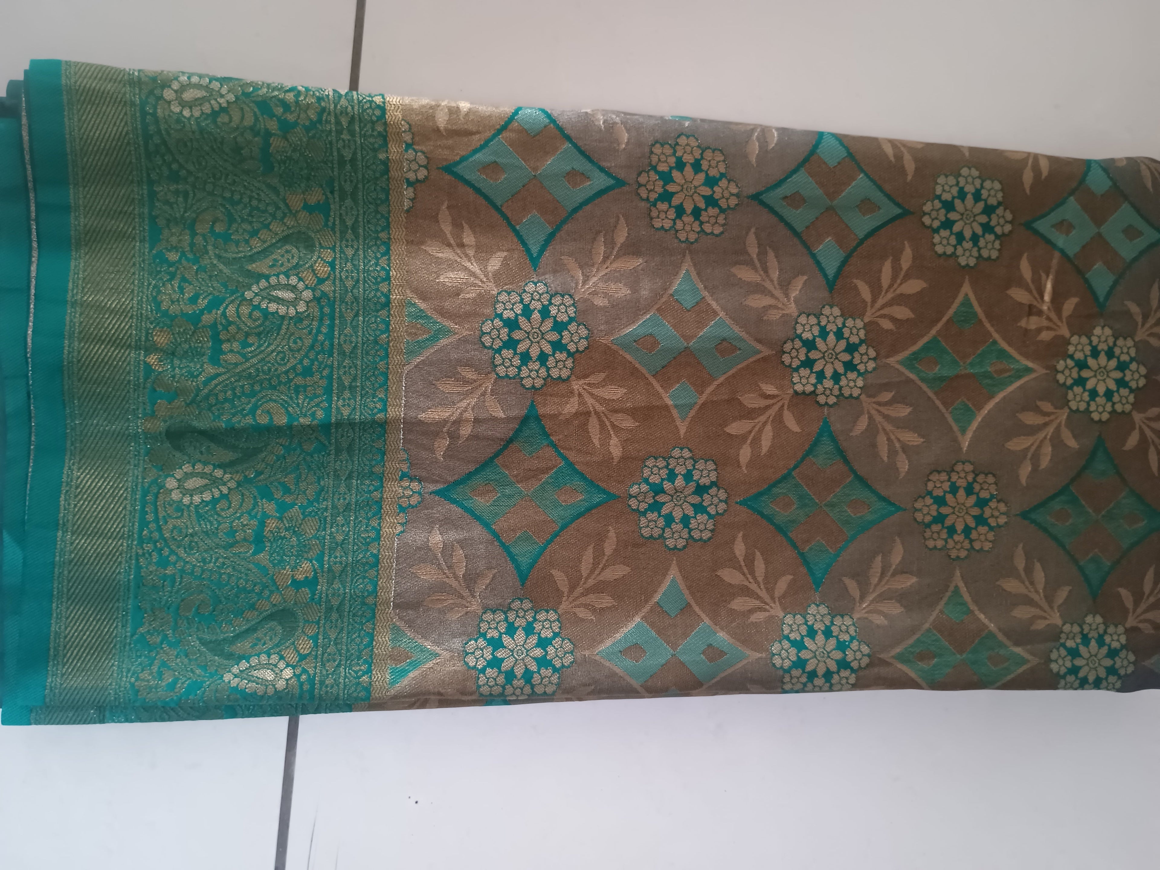 Women's Kanjivaram Soft Silk Saree With Blouse Piece